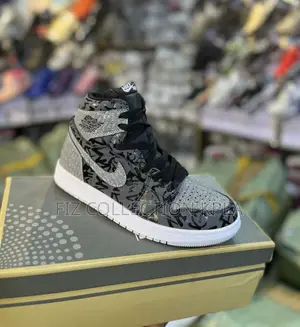 Original Jordan 1 Retro High OG Rebellionaire Sneakers