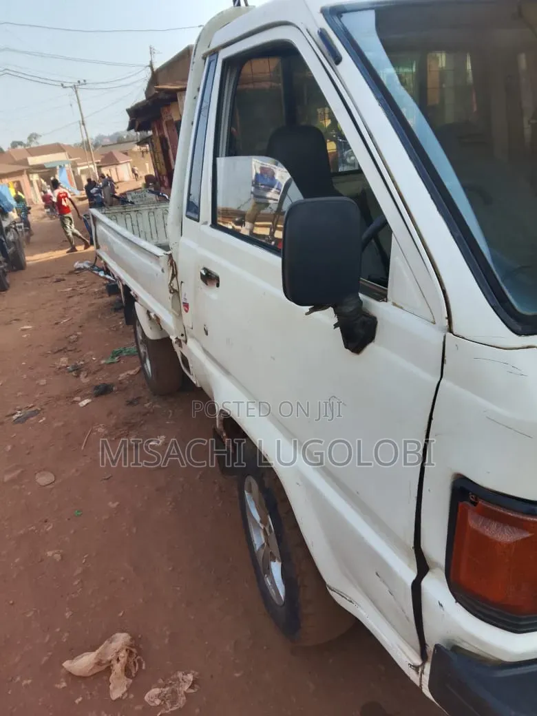 Toyota Lite-Ace 2008 White