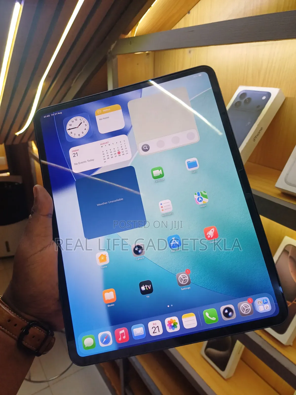 Apple iPad Pro 13 (2025) 256 GB Gray