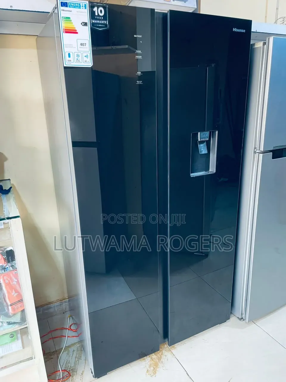 Hisense 670ltrs Black Mirror Side by Side