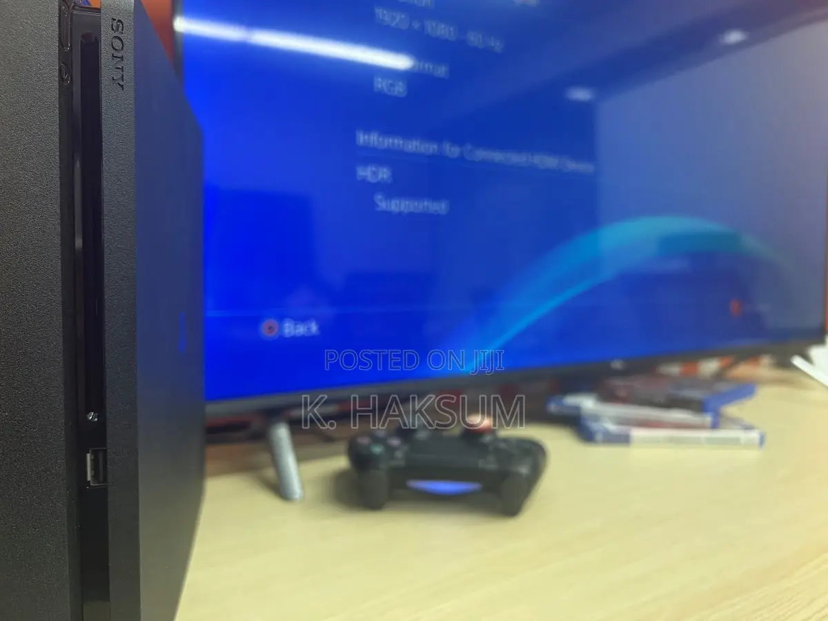 Sony Playstation 4 Slim