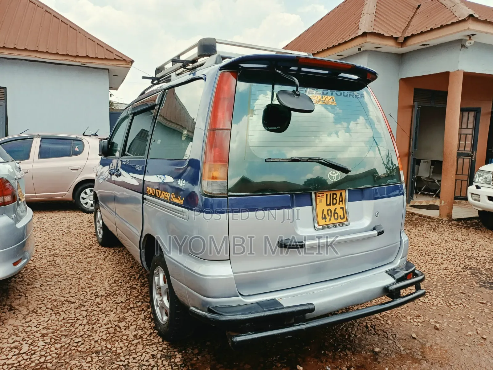 Toyota Noah 2001 Blue