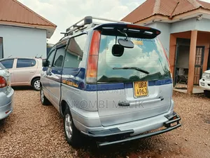 Toyota Noah 2001 Blue