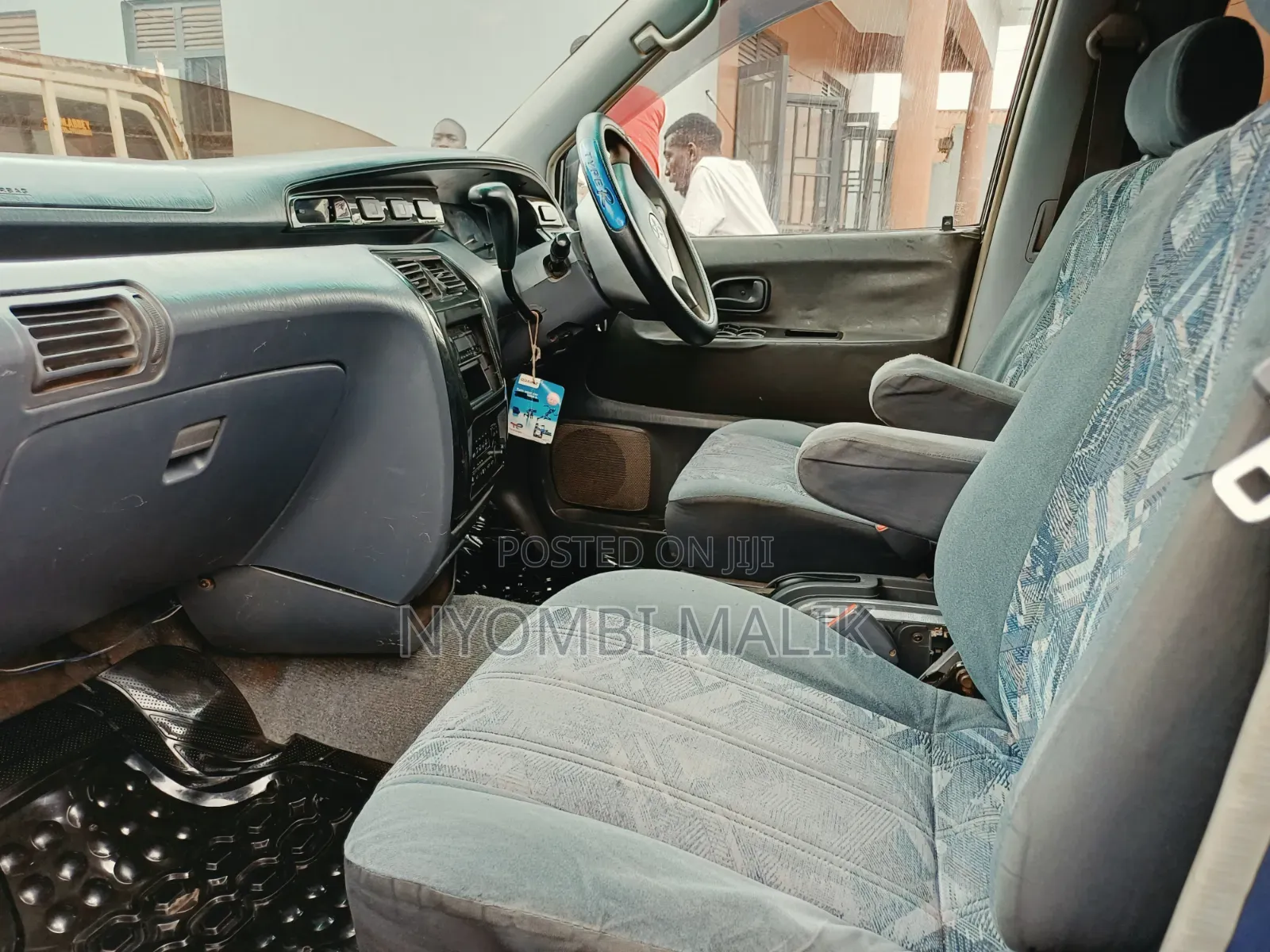 Toyota Noah 2001 Blue