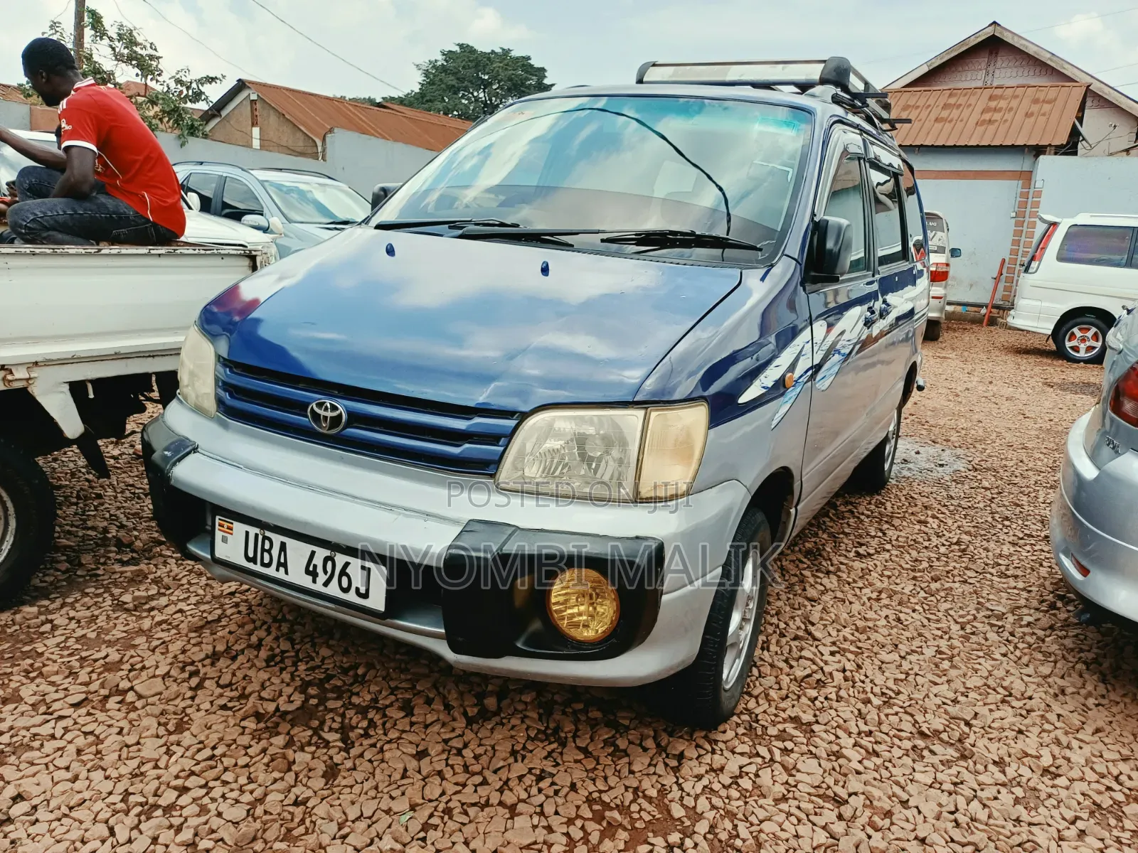 Toyota Noah 2001 Blue