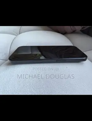 Apple iPhone 16 128 GB Black