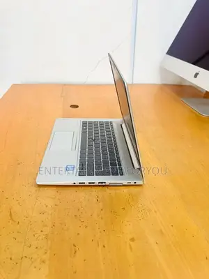 New Laptop HP EliteBook 840 G2 8GB Intel Core i5 SSD 256GB