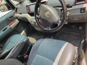 Toyota Noah 2.0 AWD (8 Seater) 2004 Black