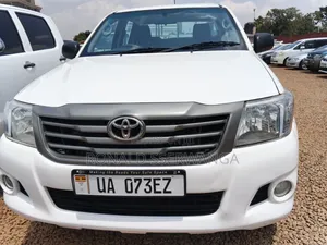 Toyota Hilux 2016 White