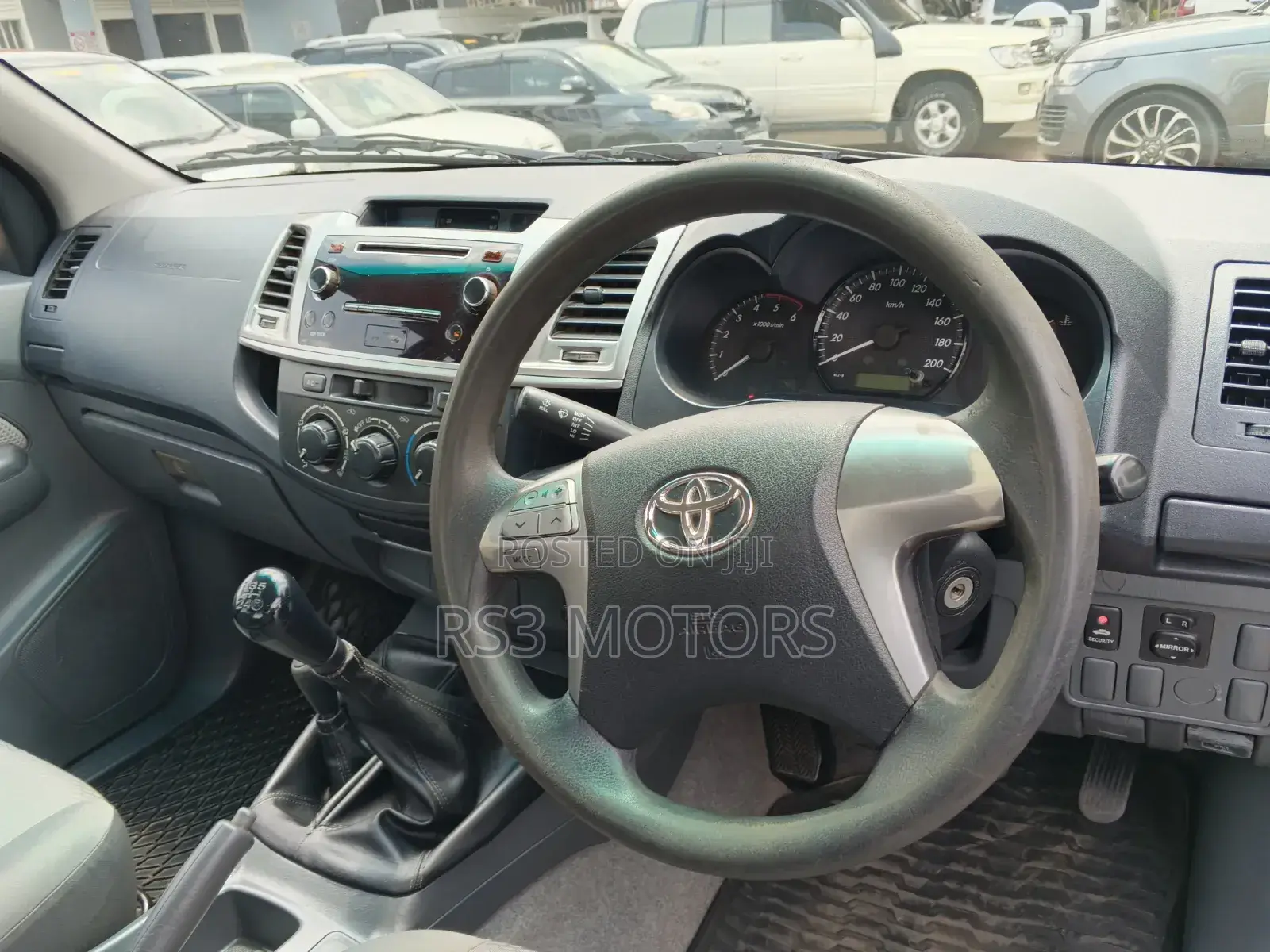 Toyota Hilux 2016 White