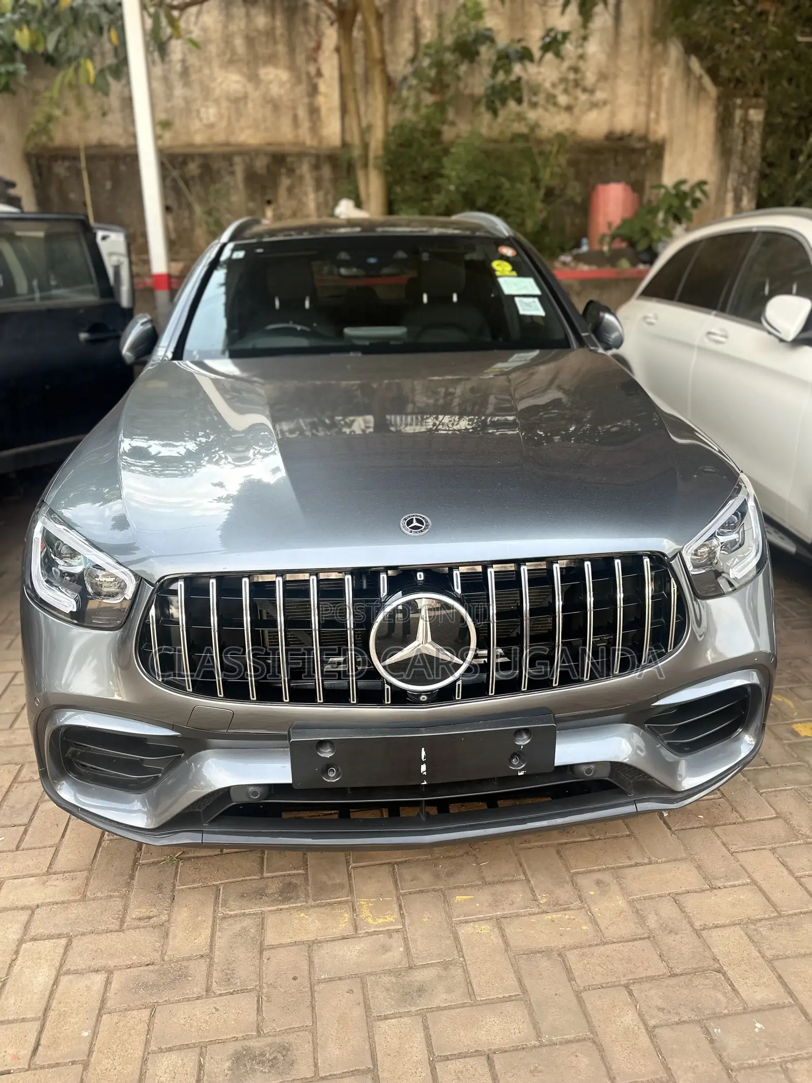 Mercedes-Benz GLC-Class GLC250 Sport Utility 4-Door (2.0L, 4cyl Turbo) Gray