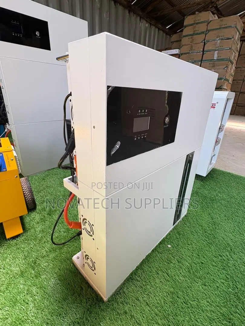 5.6KW All in One Hybrid Solar System 51.2V 100Ah 5120Wh Battery