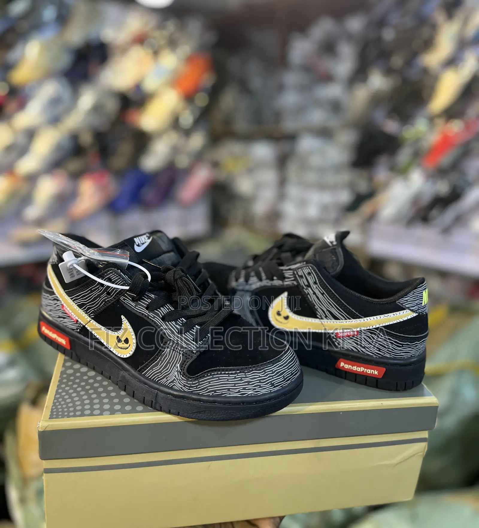Original Nike SB Dunk Low X Supreme Panda Prank Sneakers