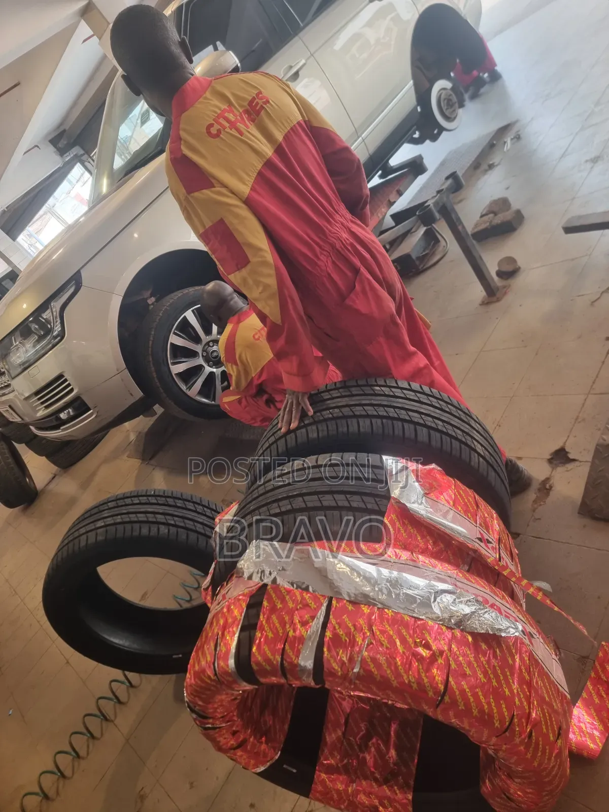 275/45r21 Tyres for Sport Cars .