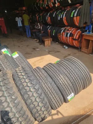 275/45r21 Tyres for Sport Cars .