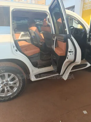 Toyota Land Cruiser Prado 2009 White