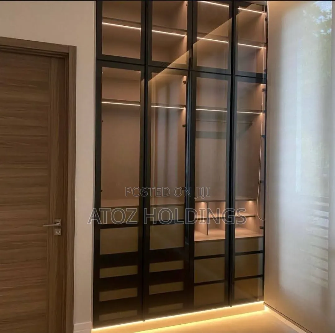 Walk-in Closets/Modern Walk-in Wardrobes/Closets 1,200,000/- Per Meter