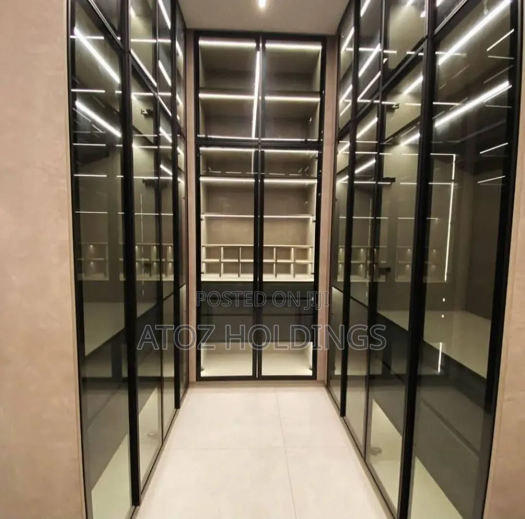 Walk-in Closets/Modern Walk-in Wardrobes/Closets 1,200,000/- Per Meter