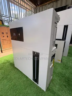 5600W Hybrid Solar Inverter 48V 100Ah 5.12KWH Lithium Battery