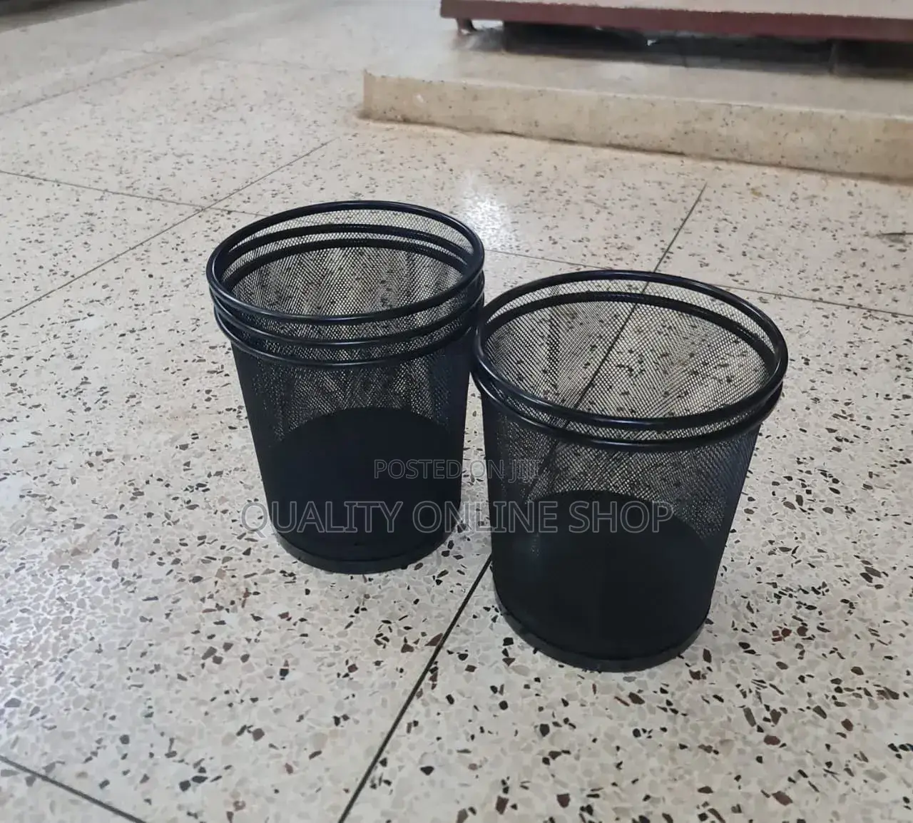Stainless Black Office Dust Open Metallic Dust Bin