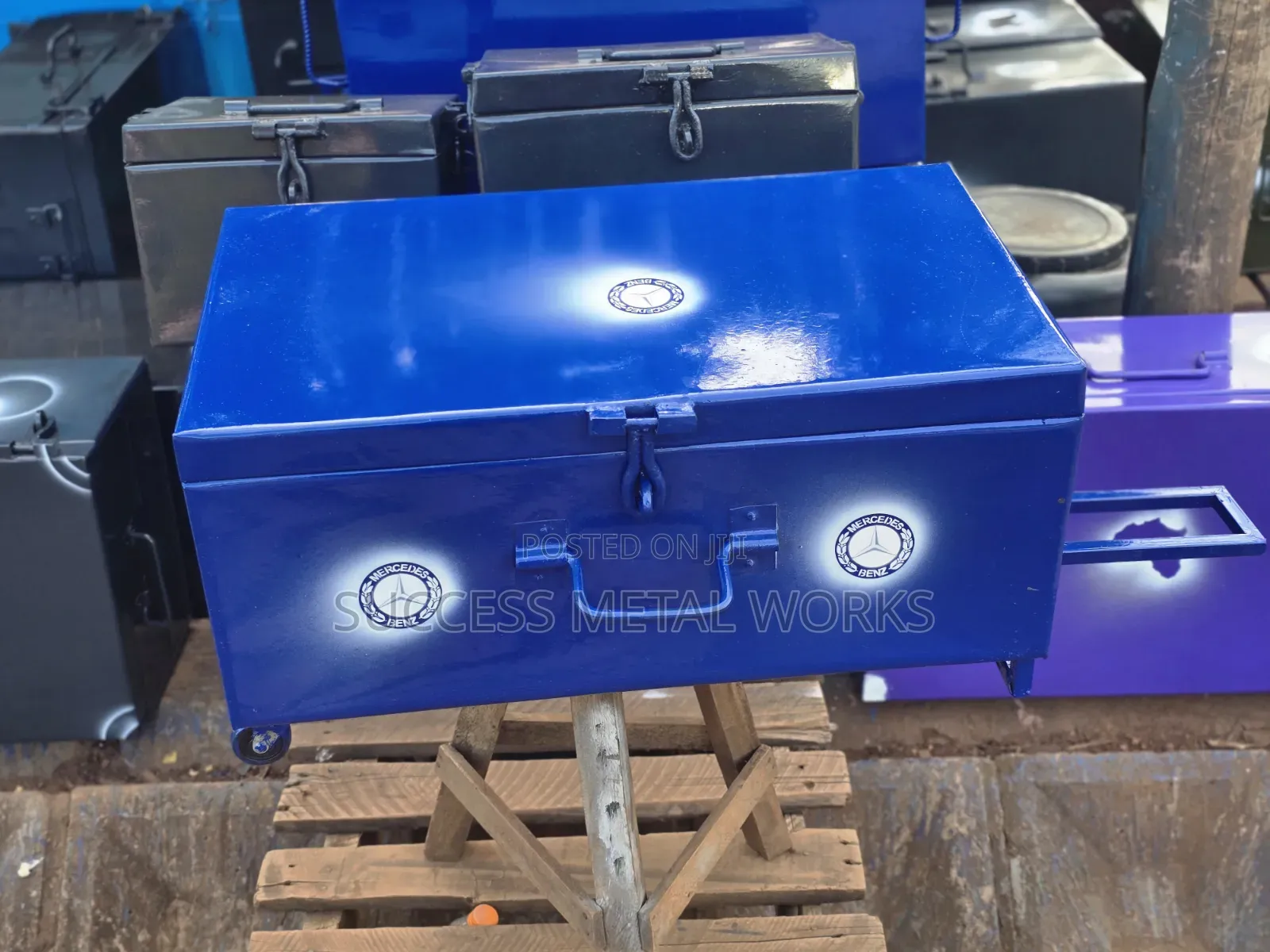 Single Lock School Metallic Medium With Rollers