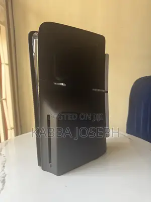 PS5 Slim With Disc Drive
