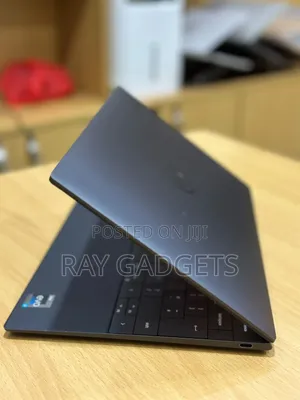 New Laptop Dell XPS 13 9320 32GB Intel Core i7 SSD 512GB