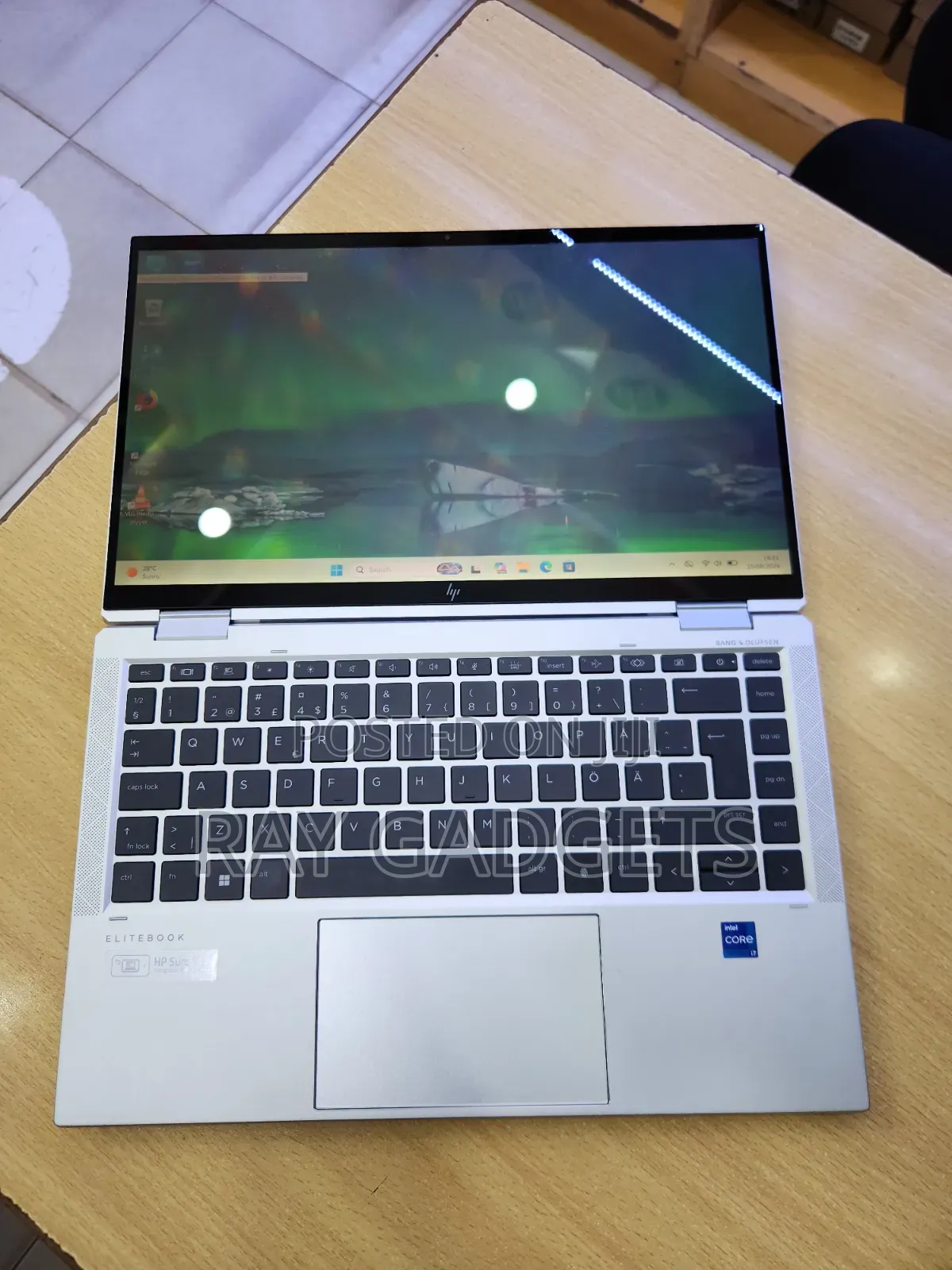 New Laptop HP EliteBook 1040 G8 16GB Intel Core i7 SSD 512GB