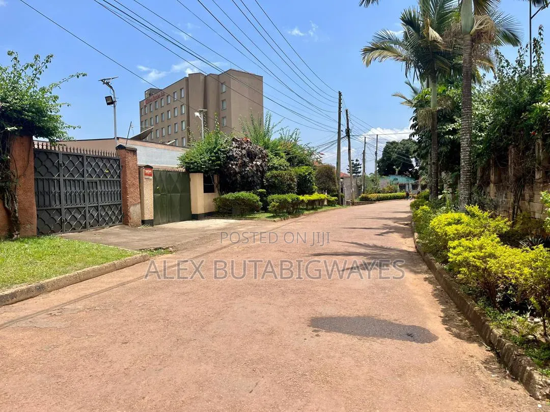 Plot for in Kulambiro