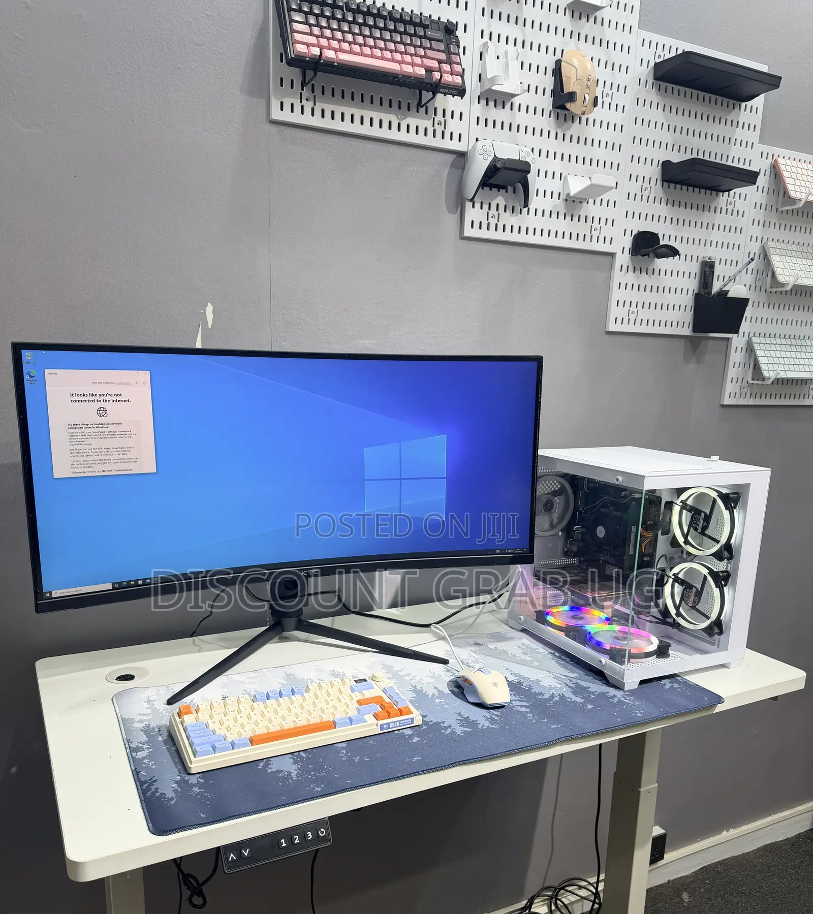 34” Curved Monitor Setup With Desktop