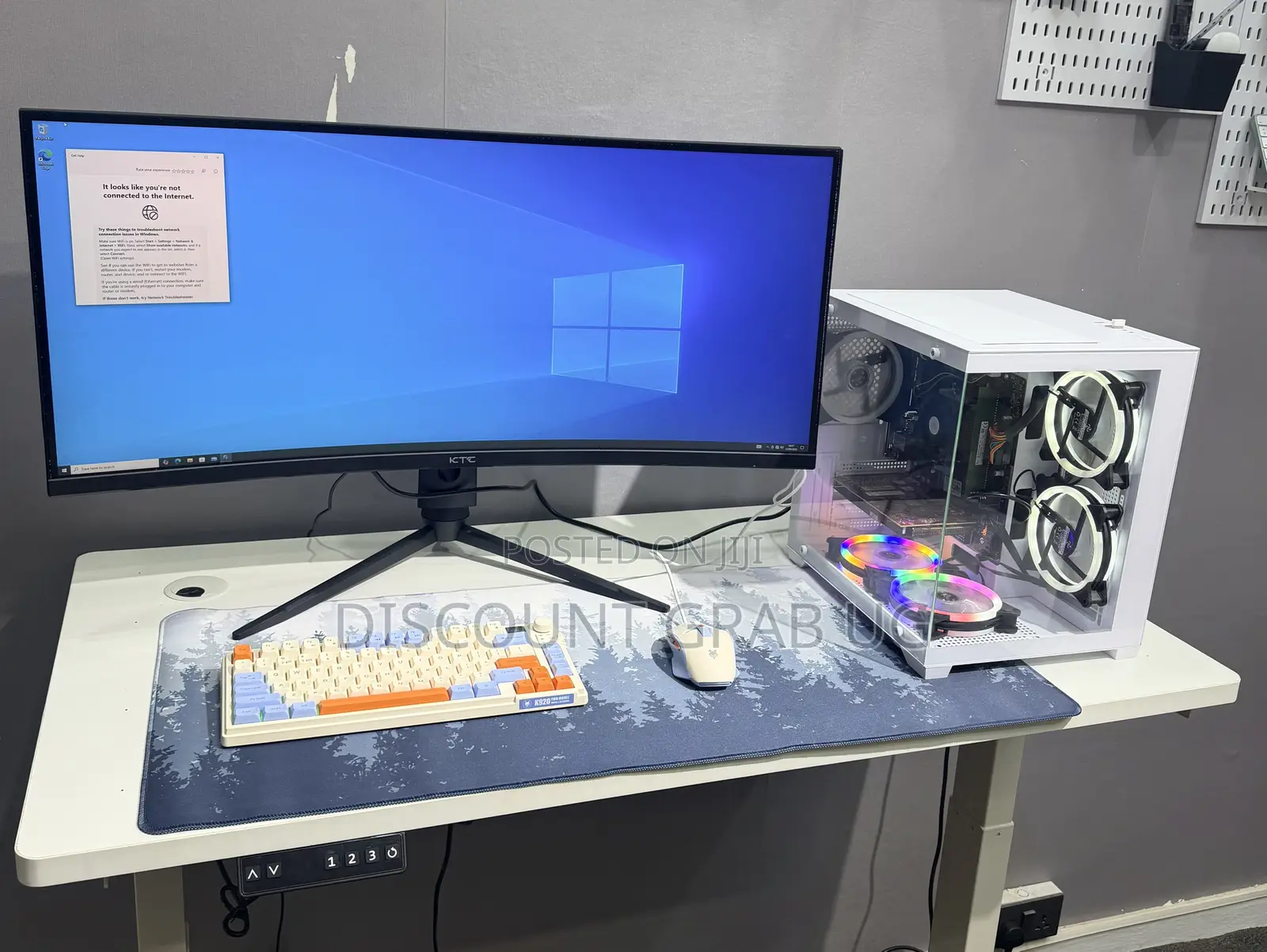 34” Curved Monitor Setup With Desktop