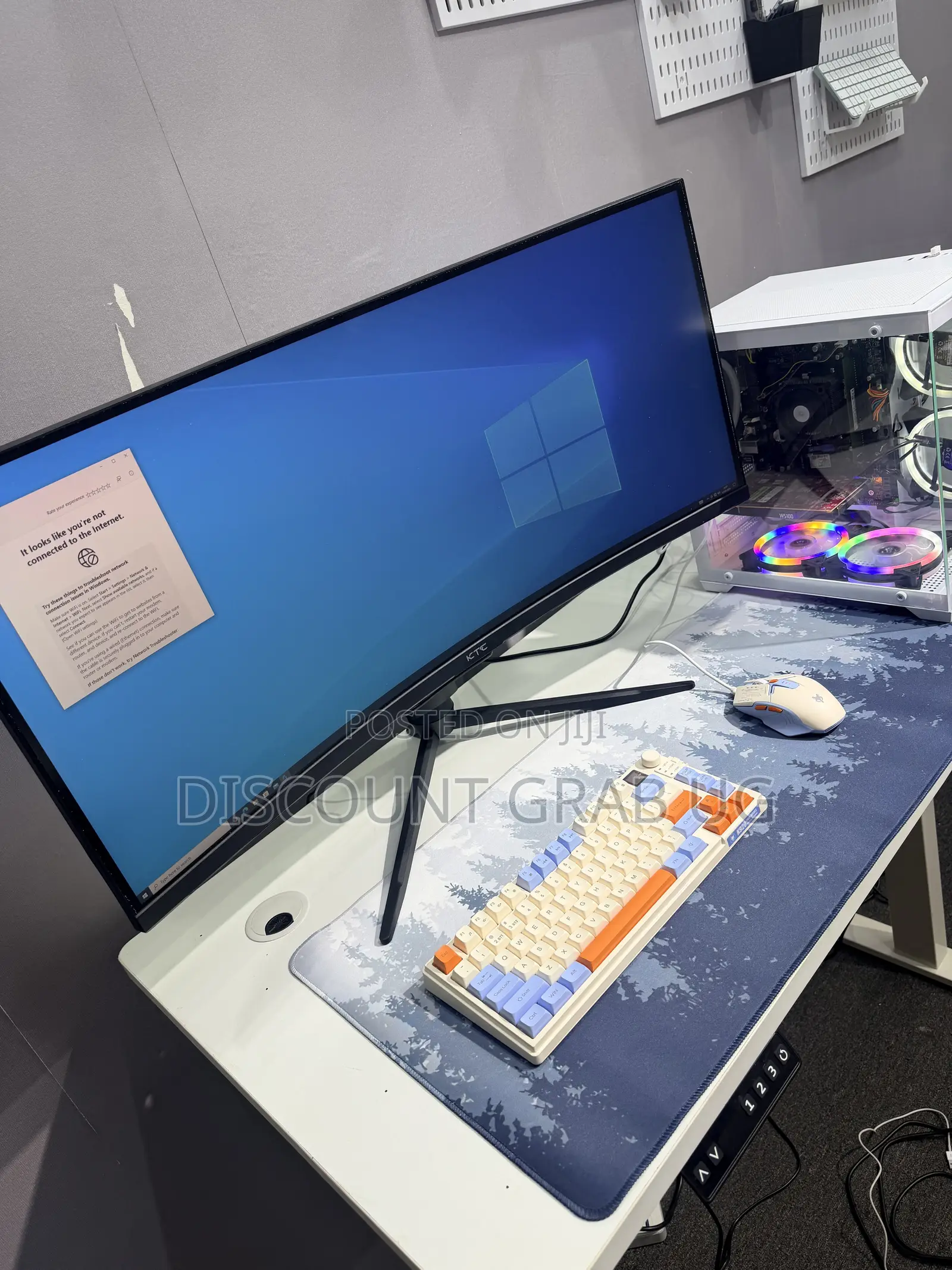 34” Curved Monitor Setup With Desktop