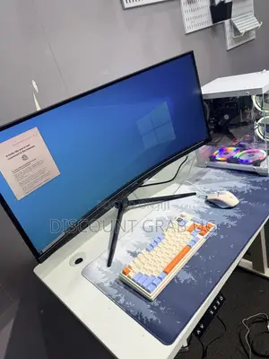 34” Curved Monitor Setup With Desktop