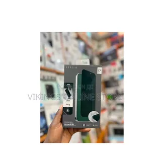 Levelo ArmorX 3D Privacy Screen Protector Packaged in a Dark