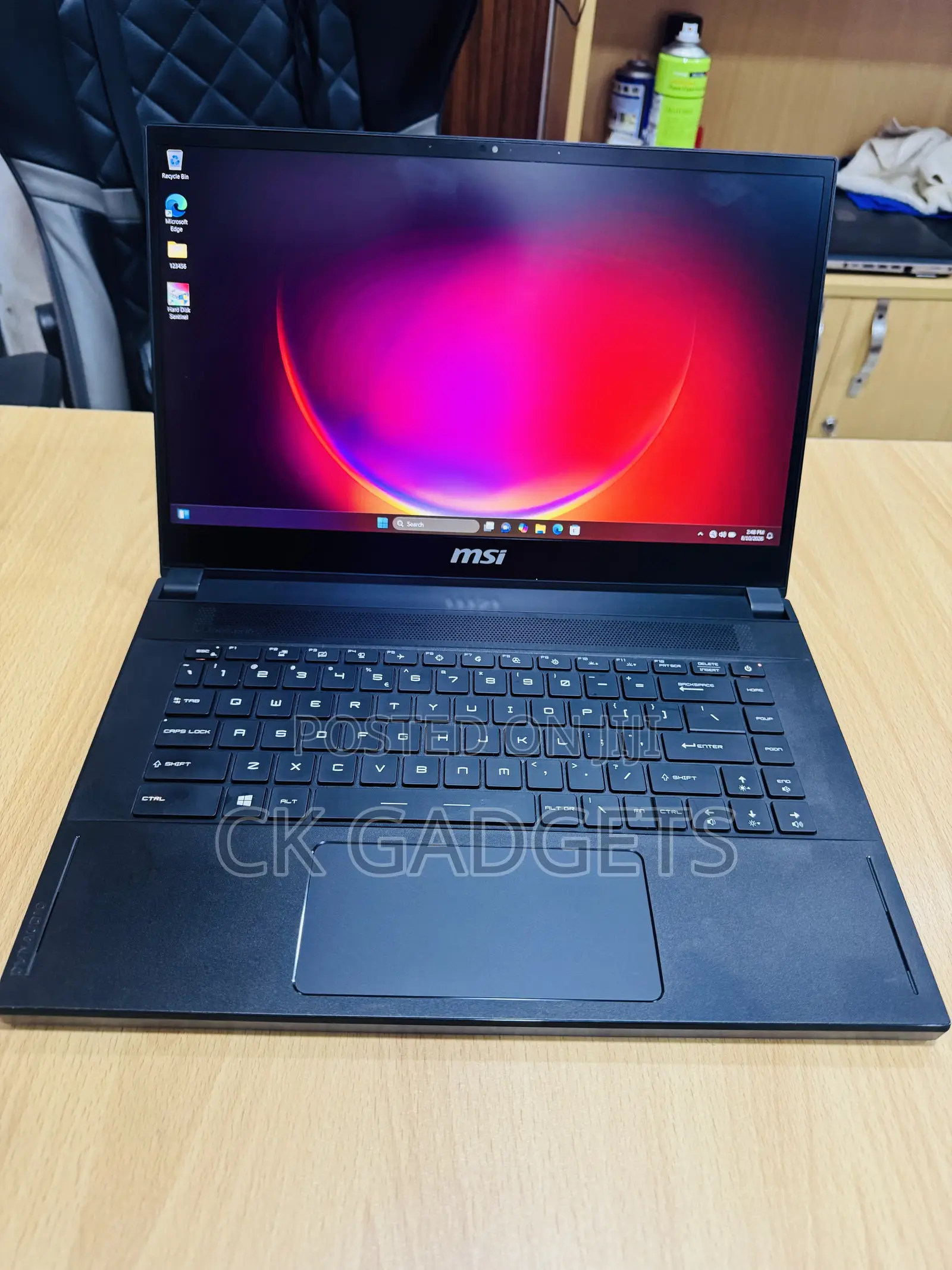 New Laptop MSI GS66 Stealth 10SGS 16GB Intel Core i7 SSD 1T