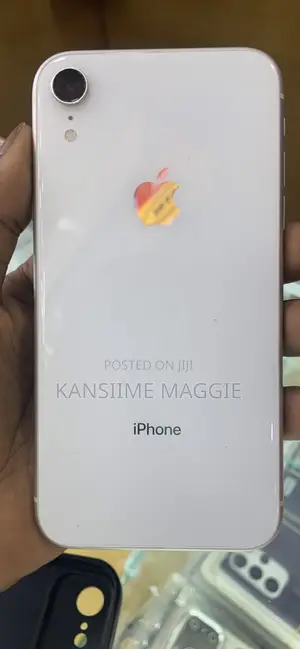 Apple iPhone XR 64 GB White