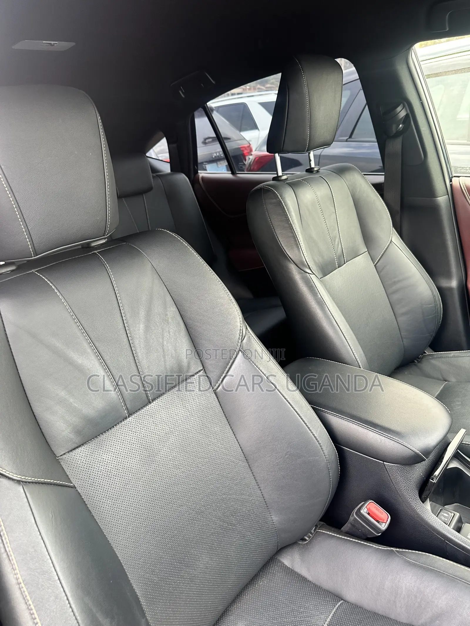 Toyota Harrier 2.0 2017 Black