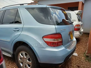 Mercedes-Benz M Class 2010 Blue