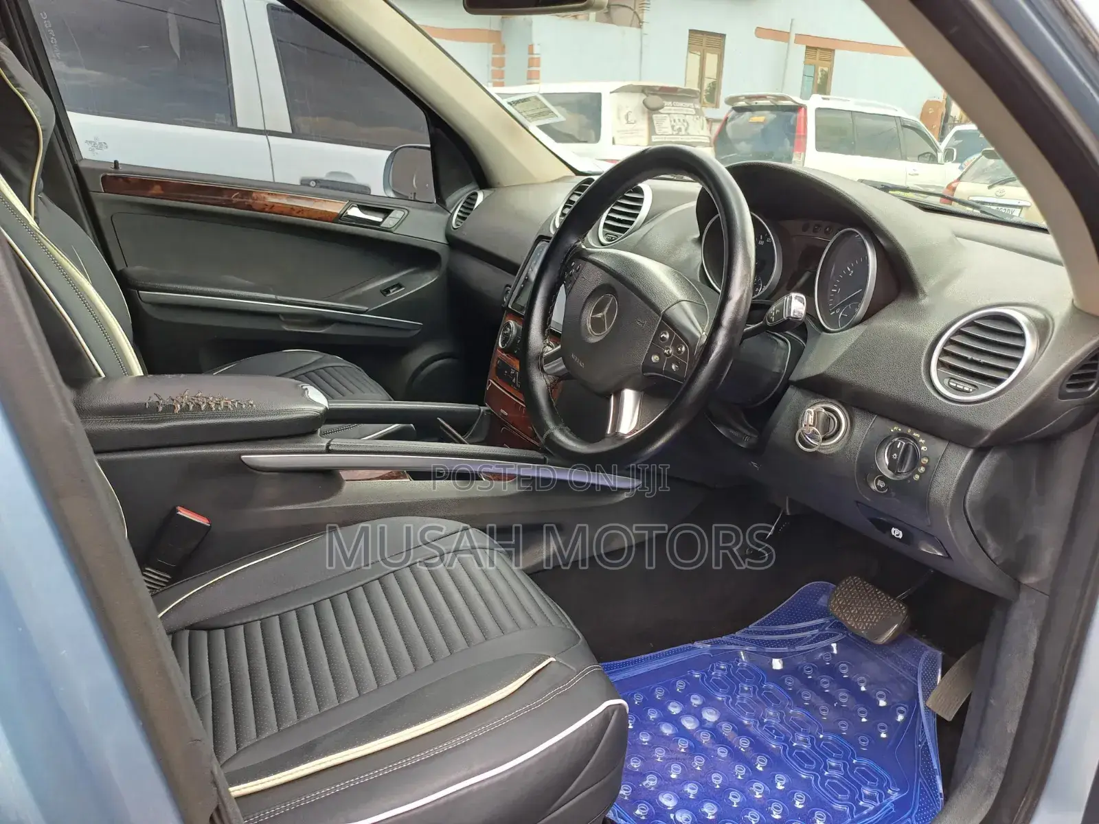 Mercedes-Benz M Class 2010 Blue
