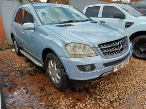 Mercedes-Benz M Class 2010 Blue