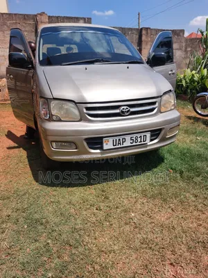 Toyota Noah 2001 Beige