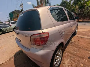 Toyota Vitz 2005 Pink