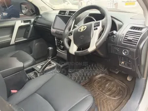 Toyota Land Cruiser Prado 2014 White