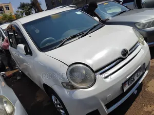 Toyota Sienta 2008 White