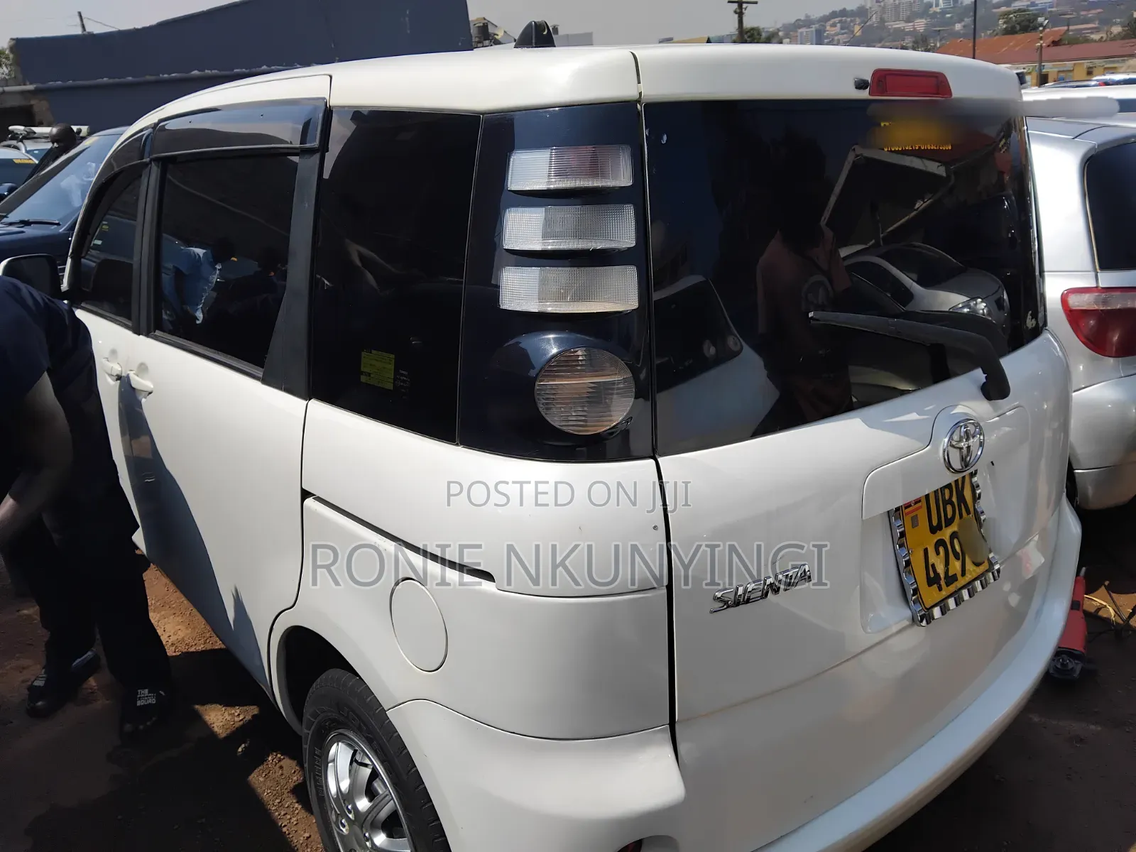 Toyota Sienta 2008 White