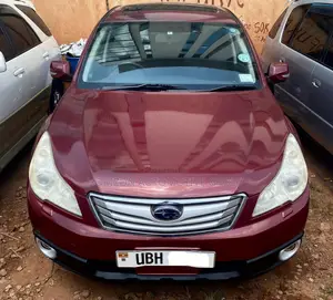 Subaru Outback 2.5i 2010 Maroon