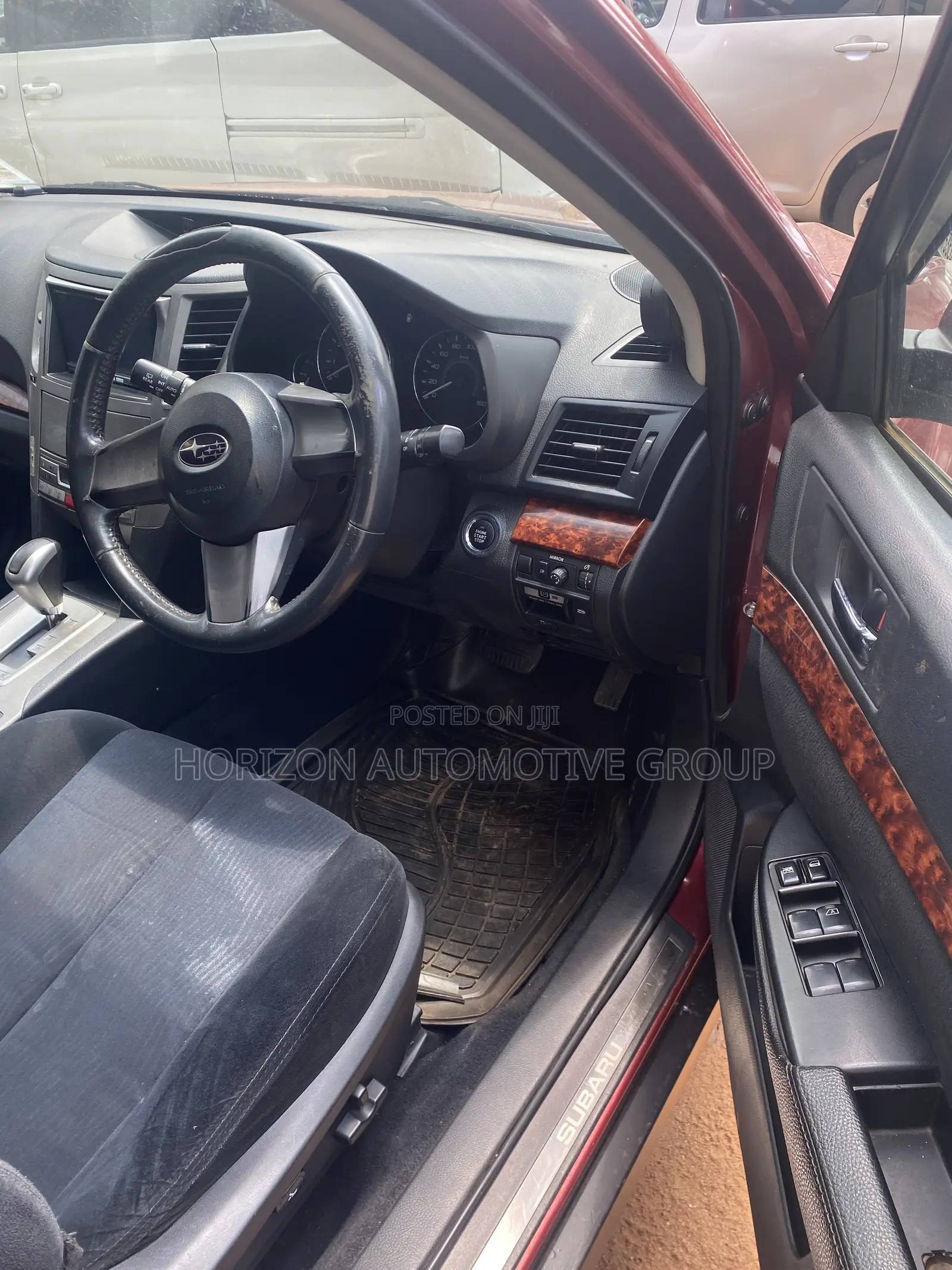 Subaru Outback 2.5i 2010 Maroon