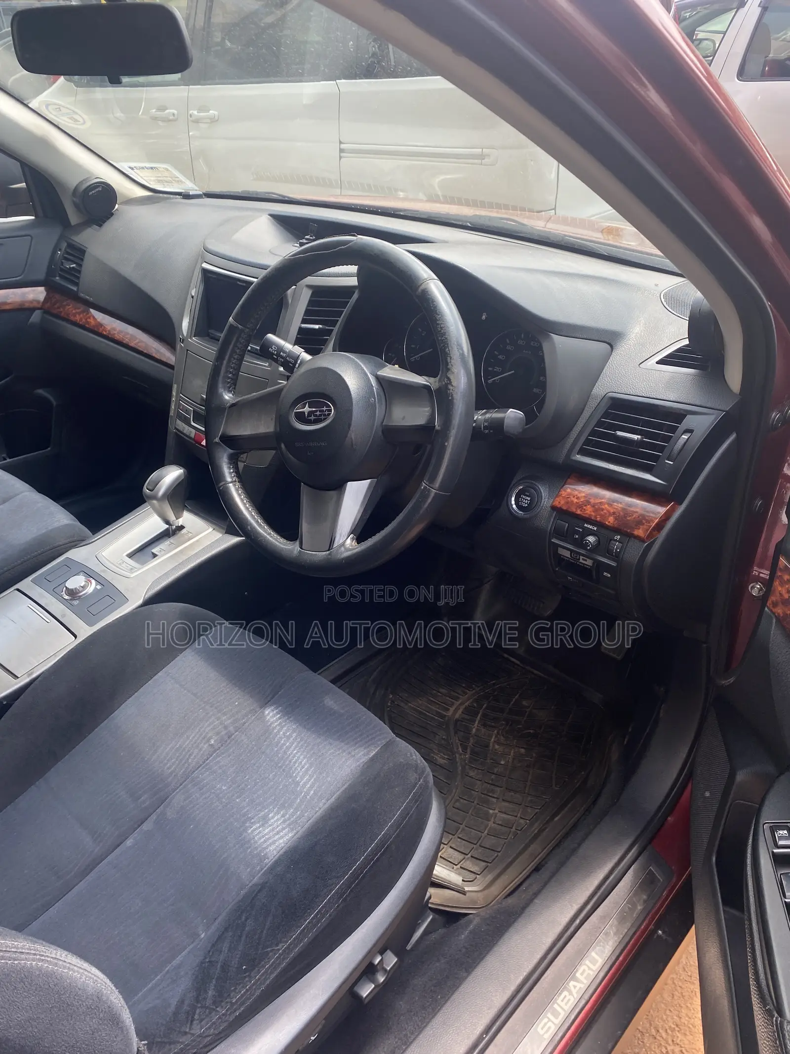 Subaru Outback 2.5i 2010 Maroon