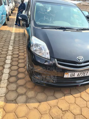 Toyota Passo Sette 2011 Black