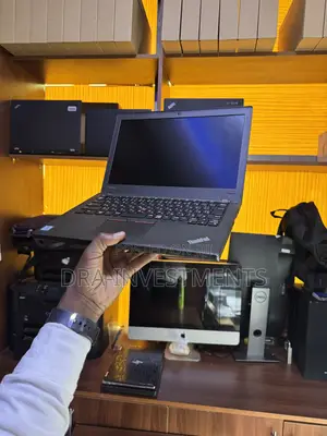 Laptop Lenovo ThinkPad X270 8GB Intel Core i7 SSD 256GB